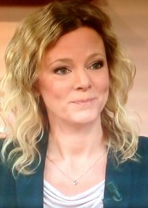 Söta Linda Eriksson på TV4. Inte endast ansiktet har rätt kromosomuppsättning. Resterande Eriksson verkar också ha det.